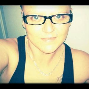 Meet your Posher, Holly